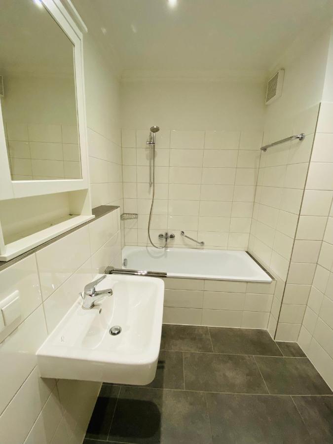 Luxury 3-Room Apartment Дрезден Екстериор снимка